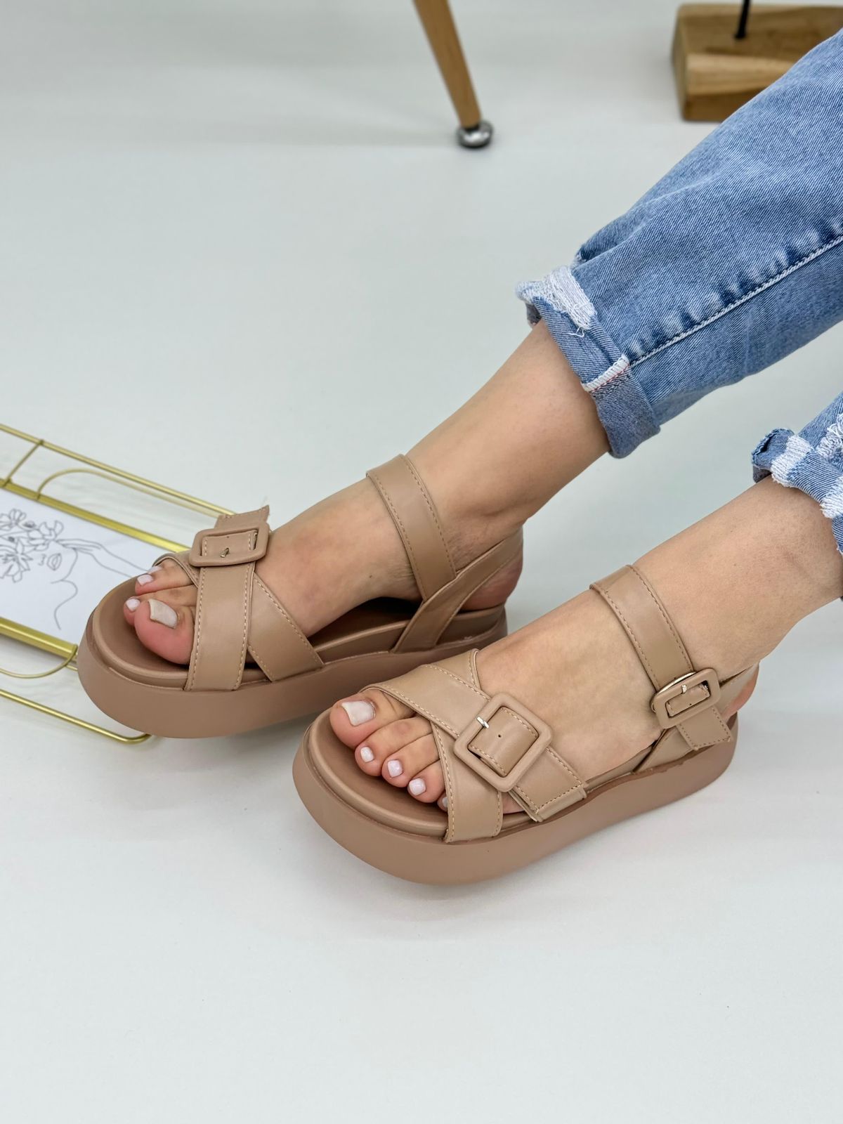 Женские весенние босоножки SUYIFEIYA SO-246-166 (8 пар в коробе, размер 36-41)