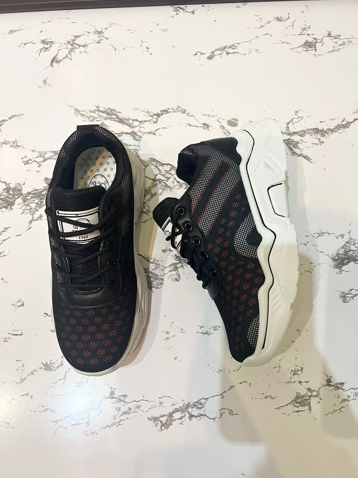 Женские весенние кроссовки FASHION SO-216-18 (8 пар в коробе, размер 36-41)