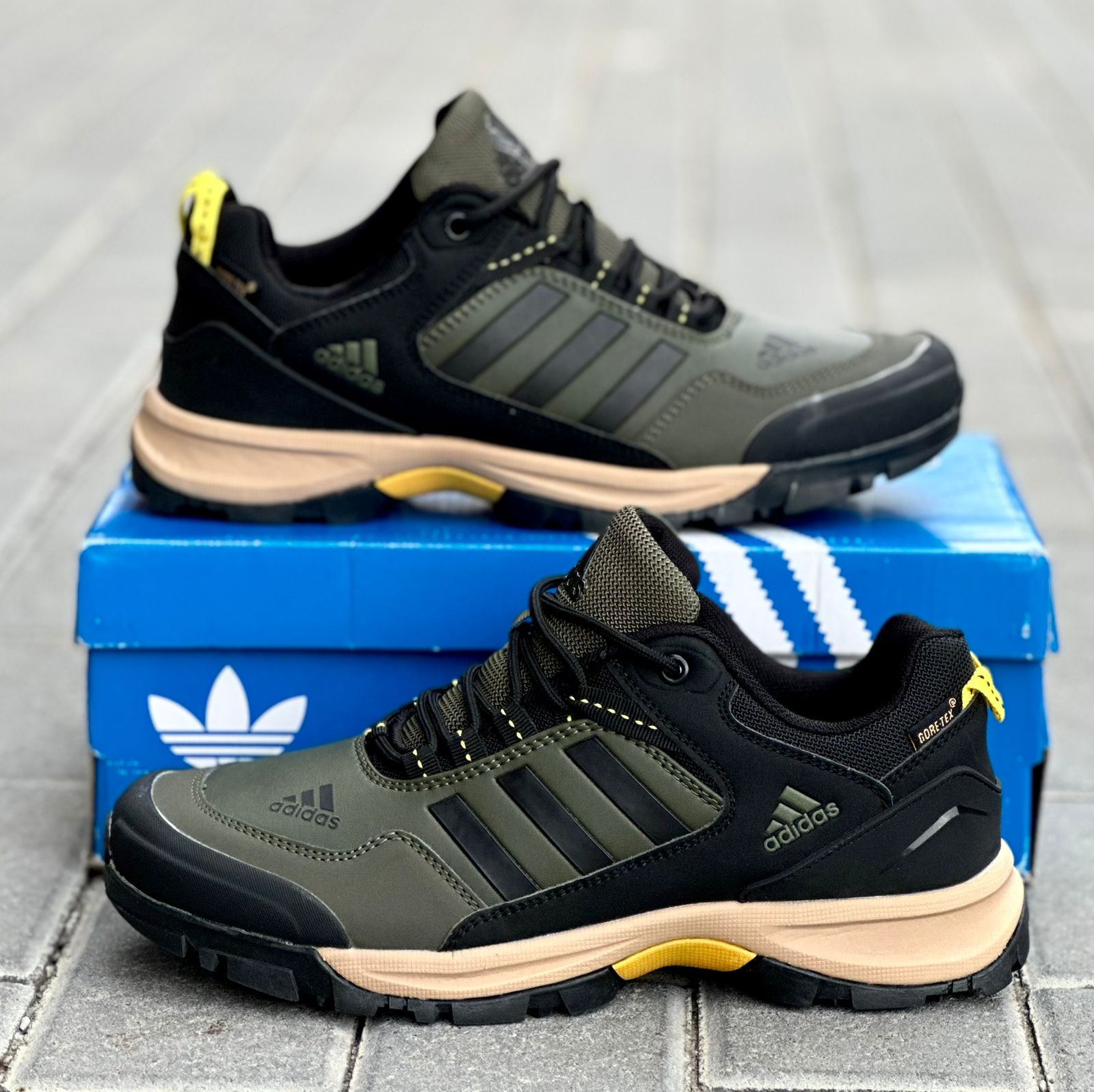 Мужские кроссовки  AIR SO-251-188 (8 пар в коробе, 41-46 размер)