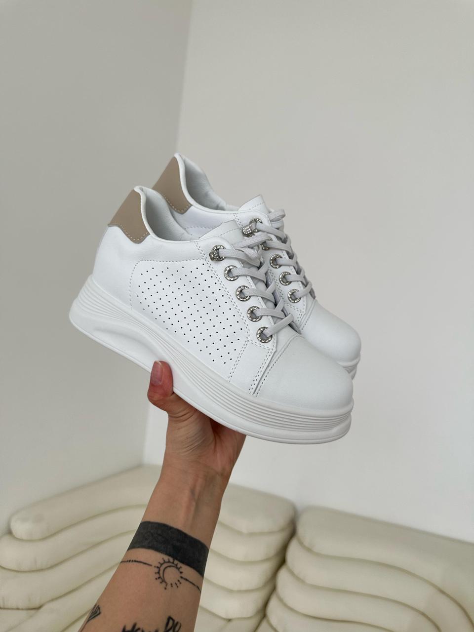 Женские кроссовки  FASHION SO-252-267 (8 пар в коробе, 36-41 размер)