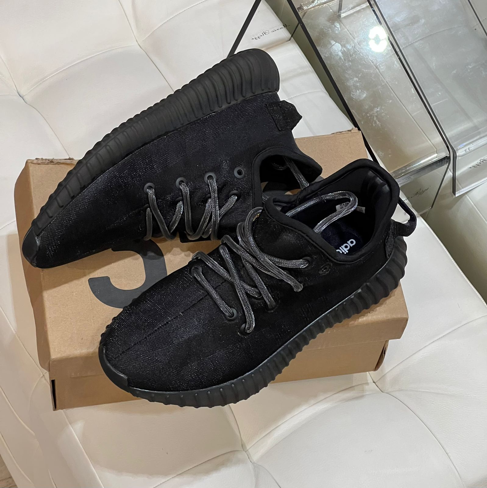 Женские кроссовки  FASHION SO-253-204 (8 пар в коробе, 36-41 размер)