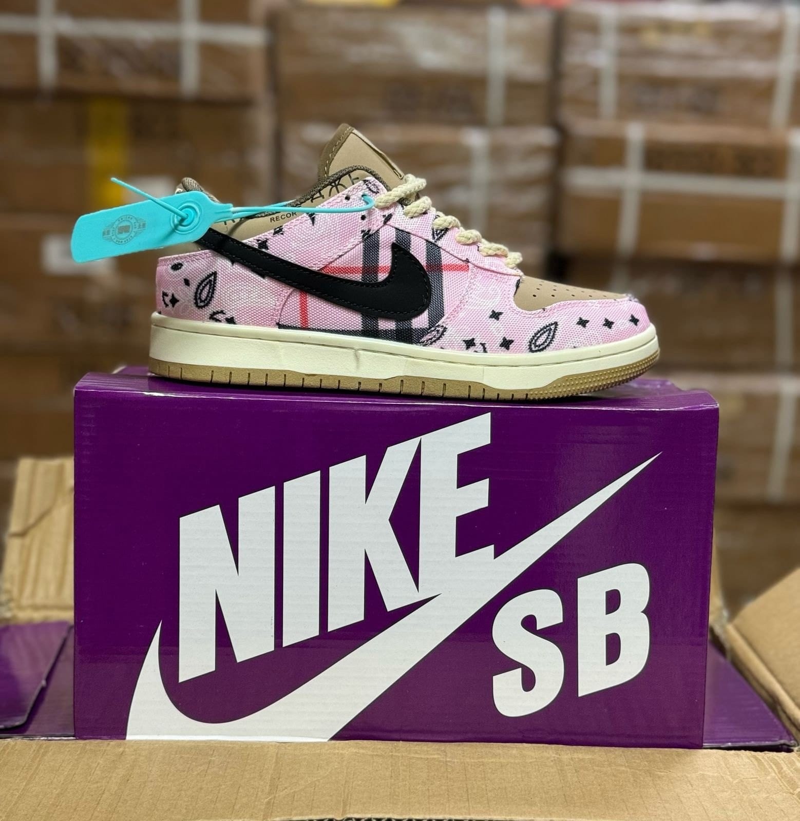 Женские кроссовки  FASHION SO-262-239 (8 пар в коробе, 36-41 размер)