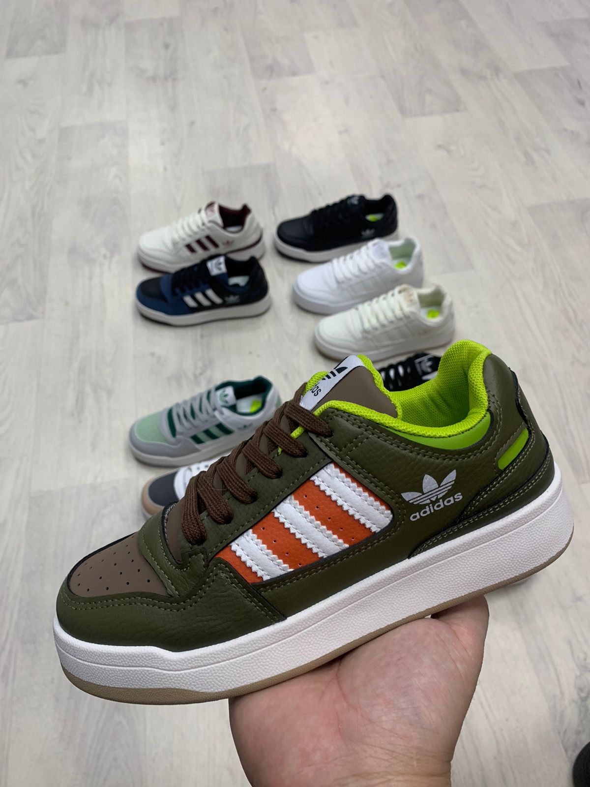 Женские весенние кроссовки MEITESI SO-224-135 (8 пар в коробе, размер 36-41)