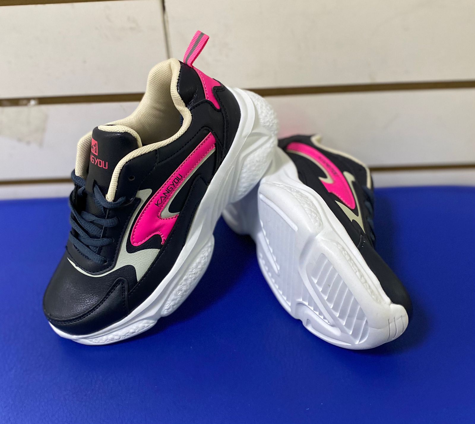 Женские весенние кроссовки FASHION SO-232-56 (8 пар в коробе, размер 36-41)