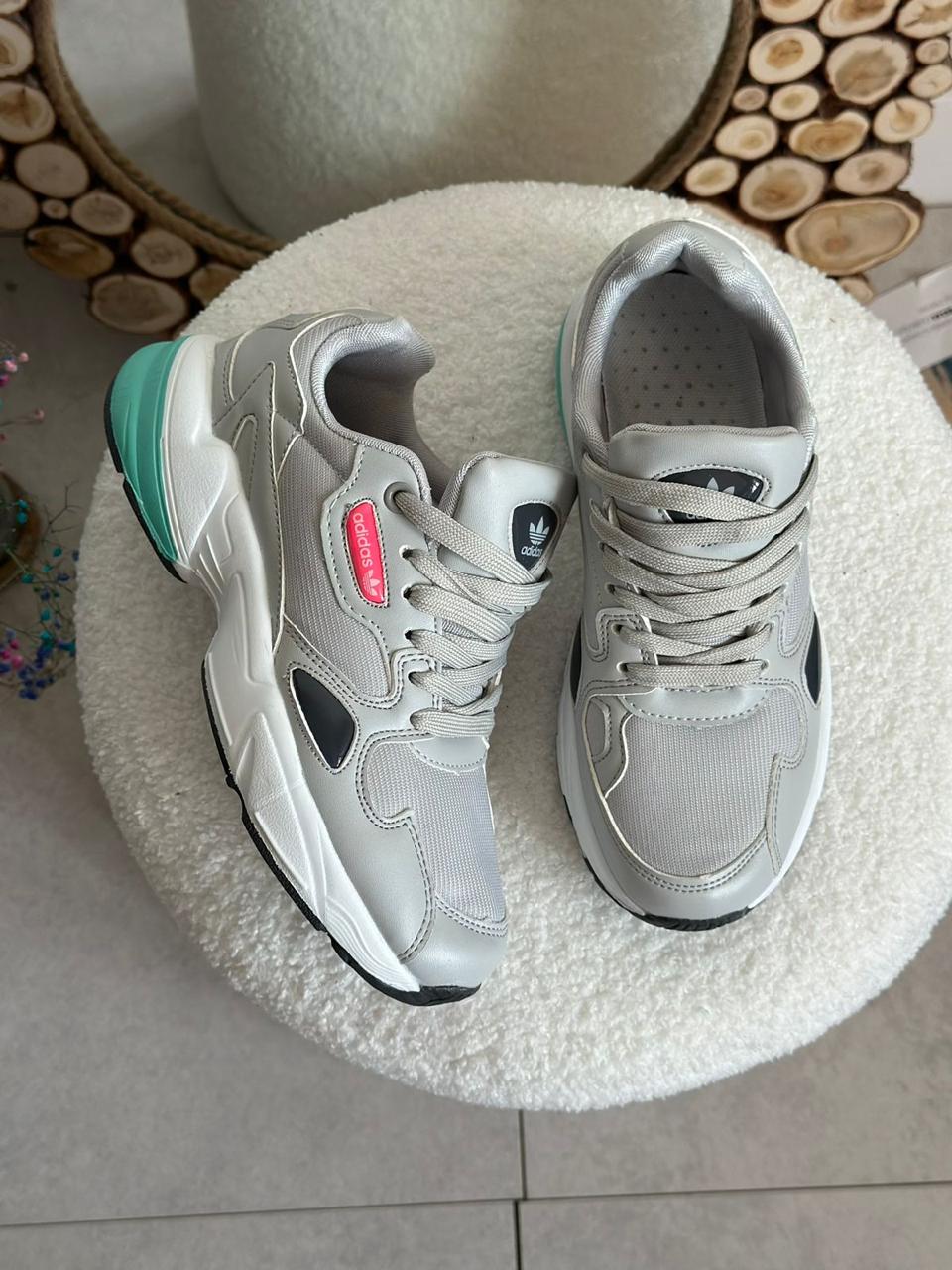 Женские весенние кроссовки FASHION SO-237-80 (8 пар в коробе, размер 36-41)