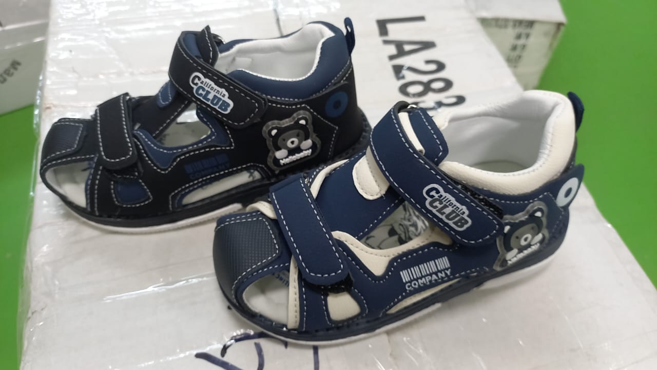 Детские босоножки  FASHION SO-254-99 (12 пар в коробе, 26-31 размер) Детские босоножки  FASHION SO-254-99 (12 пар в коробе, 26-31 размер)