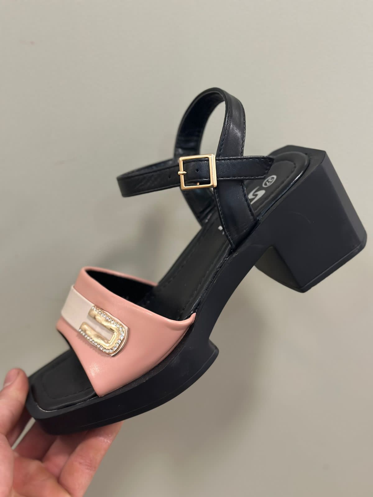 Женские летние босоножки FASHION SO-240-301 (8 пар в коробе, размер 36-41)