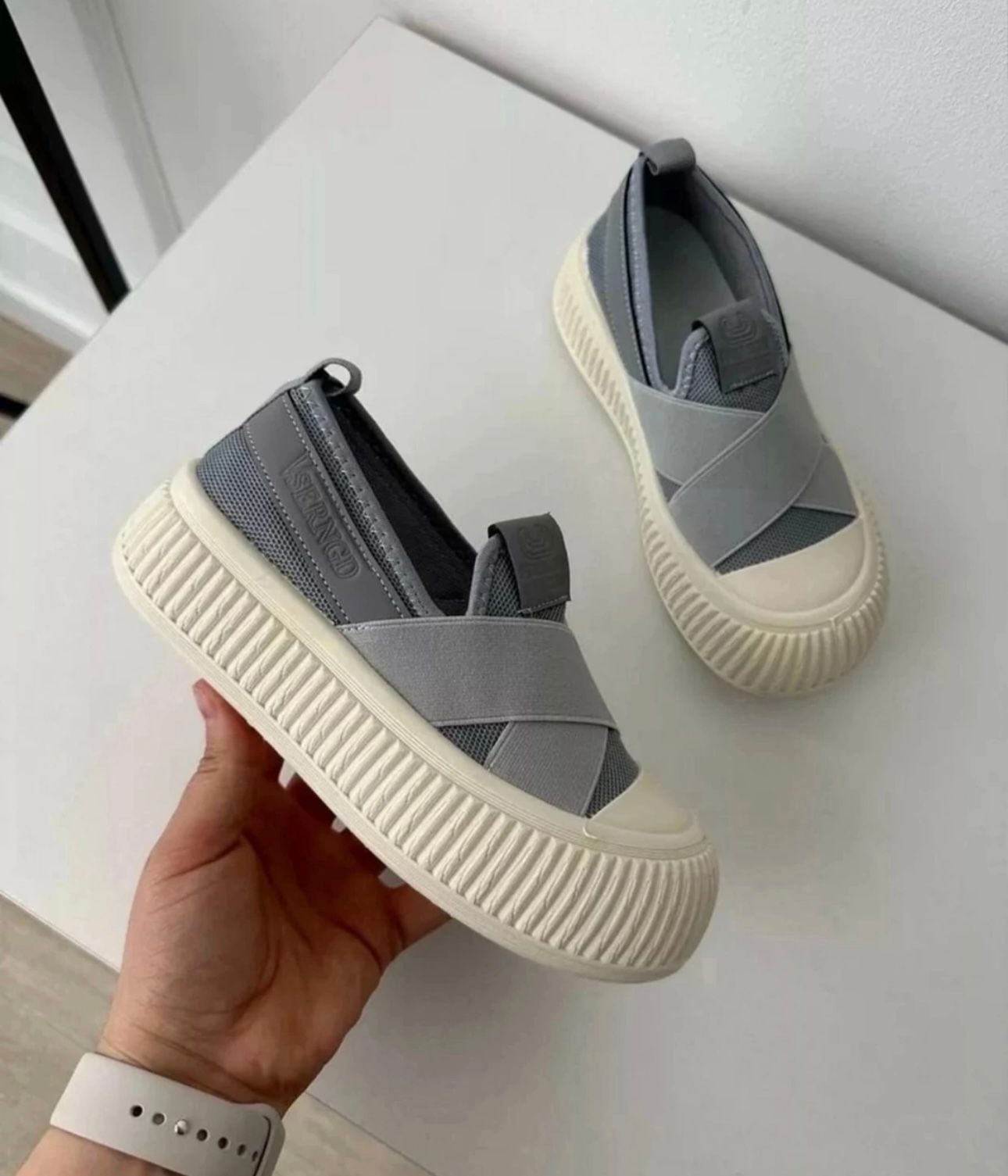 Женские кроссовки  FASHION SO-259-102 (8 пар в коробе, 36-41 размер)