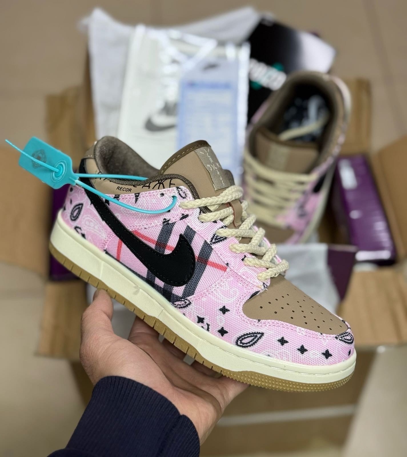 Женские кроссовки  FASHION SO-262-240 (8 пар в коробе, 36-41 размер)