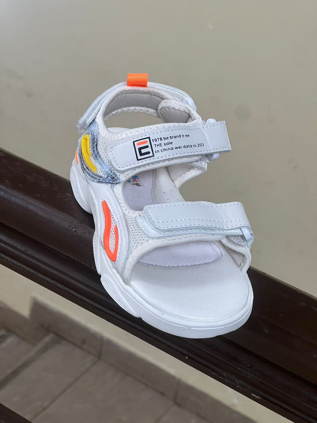 Детские босоножки  FASHION SO-254-305 (8 пар в коробе, 32-37 размер) Детские босоножки  FASHION SO-254-305 (8 пар в коробе, 32-37 размер)