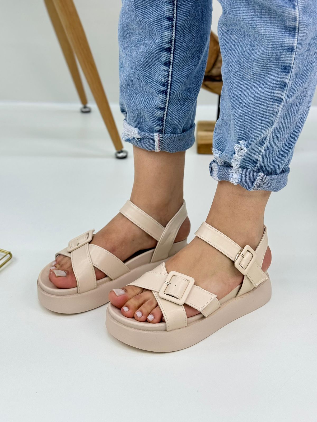 Женские весенние босоножки SUYIFEIYA SO-246-176 (8 пар в коробе, размер 36-41)