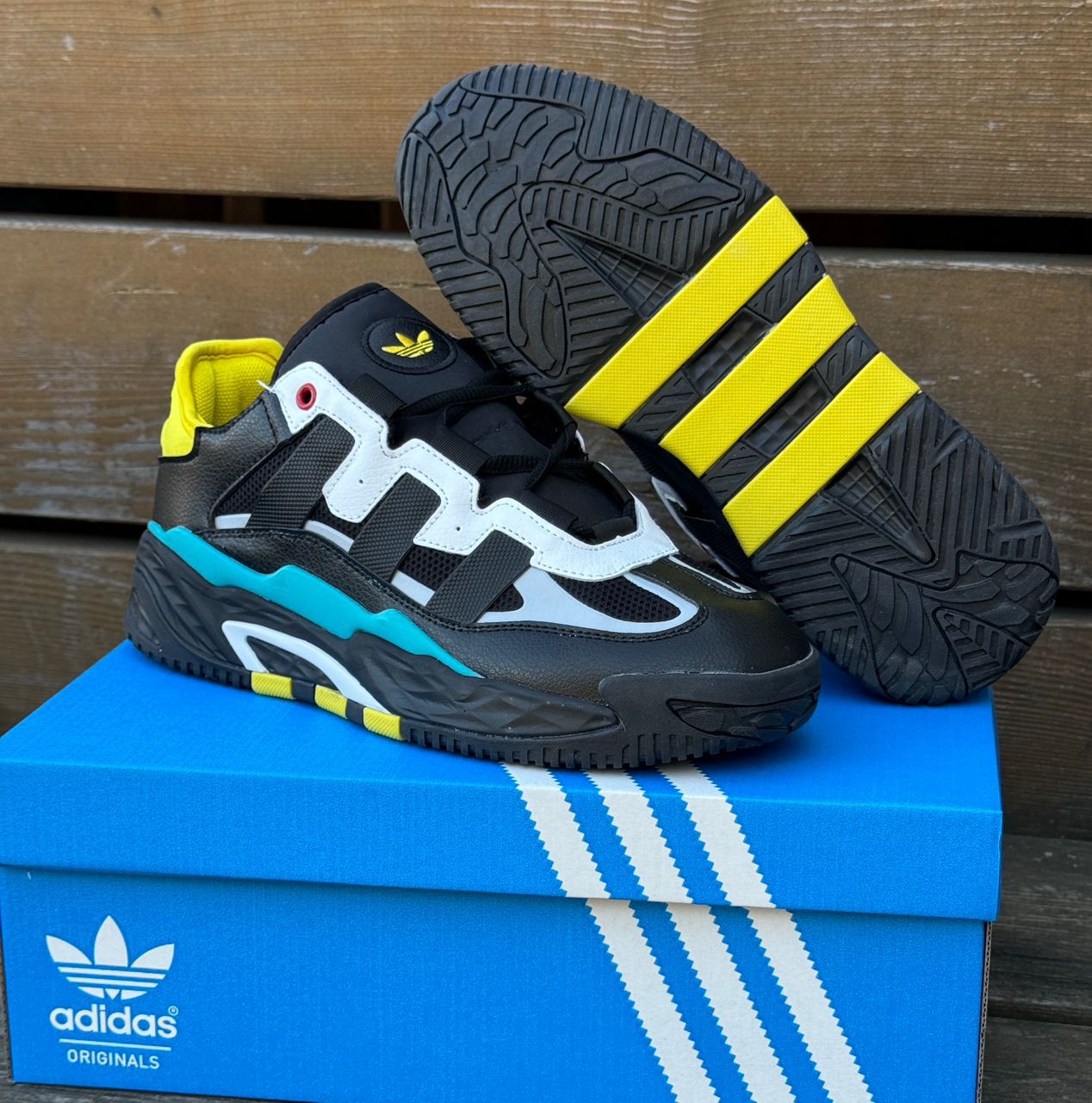 Мужские кроссовки  AIR SO-251-255 (8 пар в коробе, 41-46 размер)