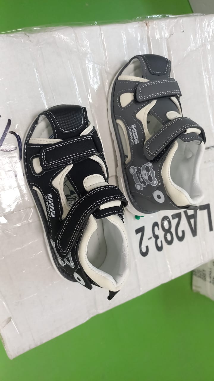 Детские босоножки  FASHION SO-254-100 (12 пар в коробе, 26-31 размер) Детские босоножки  FASHION SO-254-100 (12 пар в коробе, 26-31 размер)