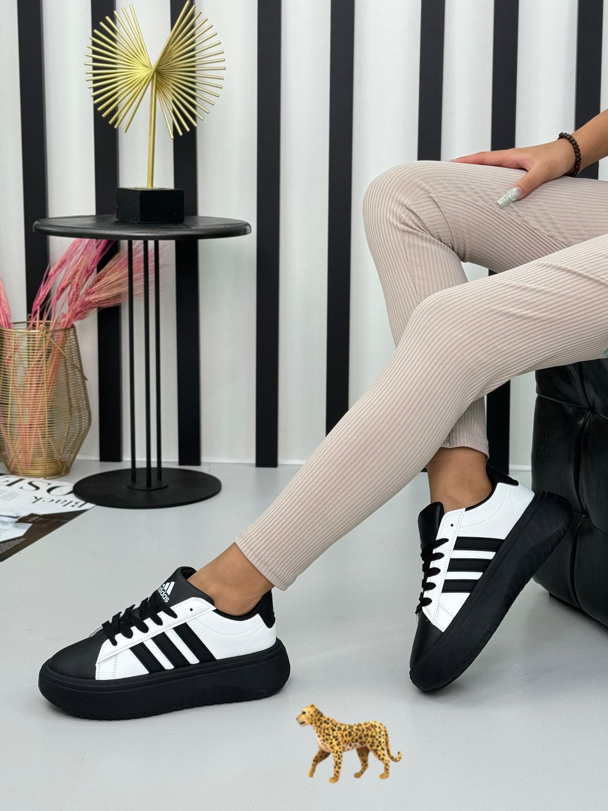 Женские кроссовки  AIR SO-251-130 (8 пар в коробе, 36-41 размер)