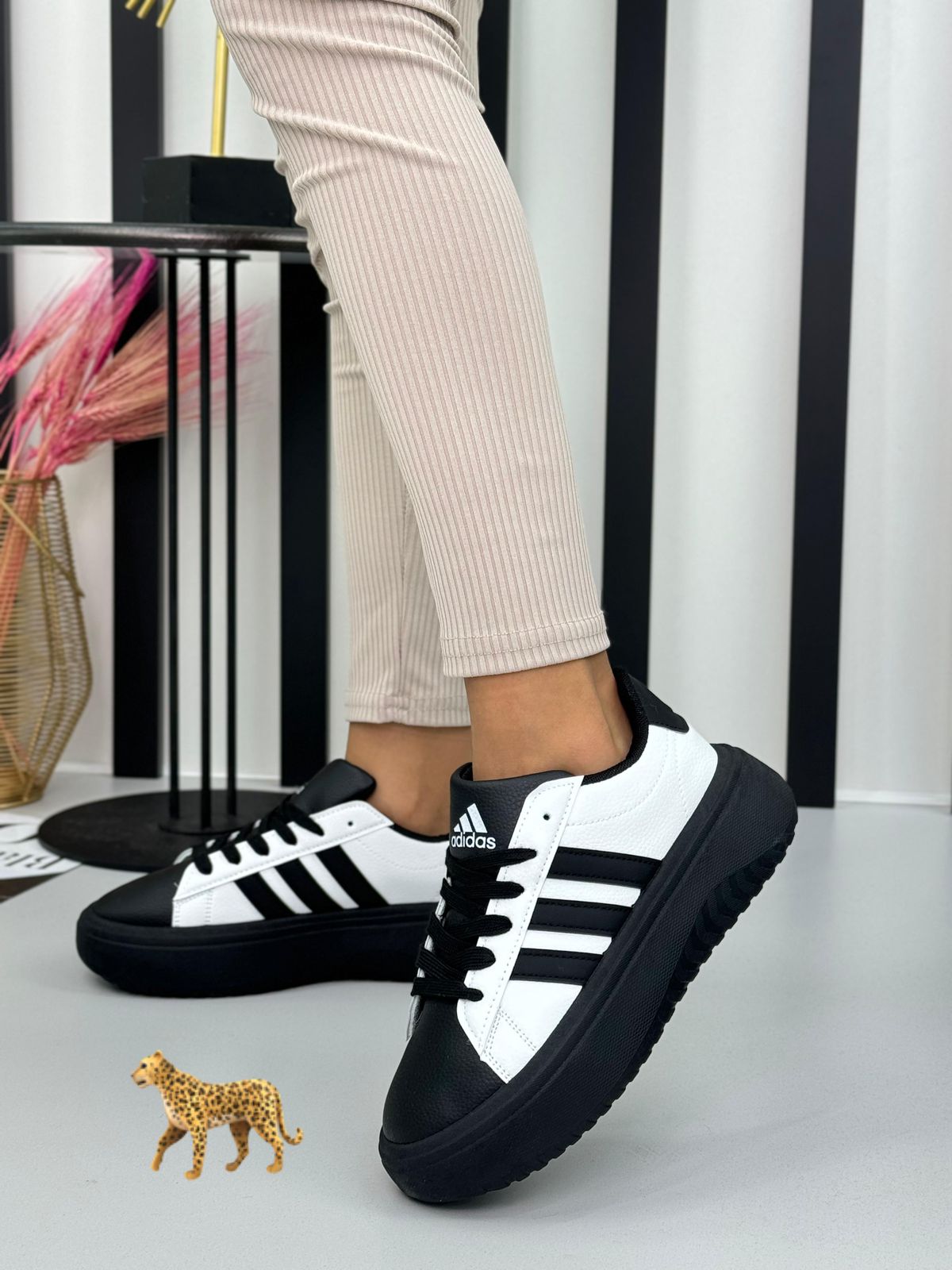 Женские кроссовки  AIR SO-251-128 (8 пар в коробе, 36-41 размер)