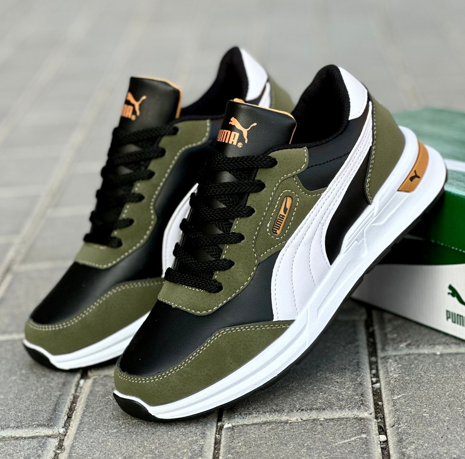 Мужские кроссовки  AIR SO-251-229 (8 пар в коробе, 41-46 размер)