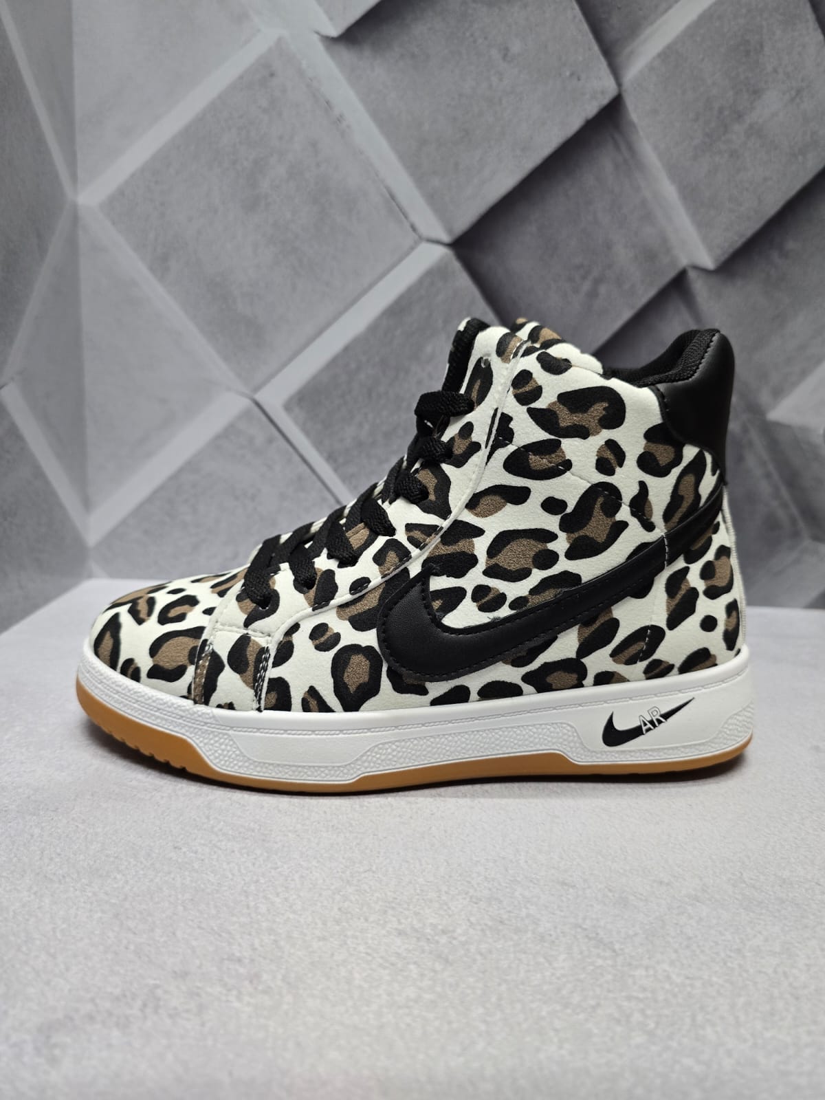 Женские кроссовки  AIR SO-251-281 (8 пар в коробе, 36-41 размер)