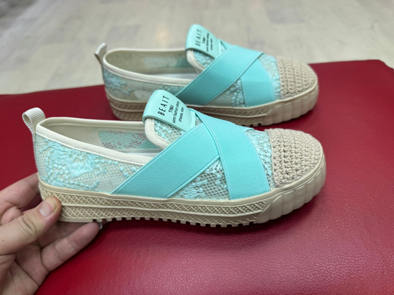 Женские весенние туфли SUYIFEIYA SO-246-160 (8 пар в коробе, размер 36-41)