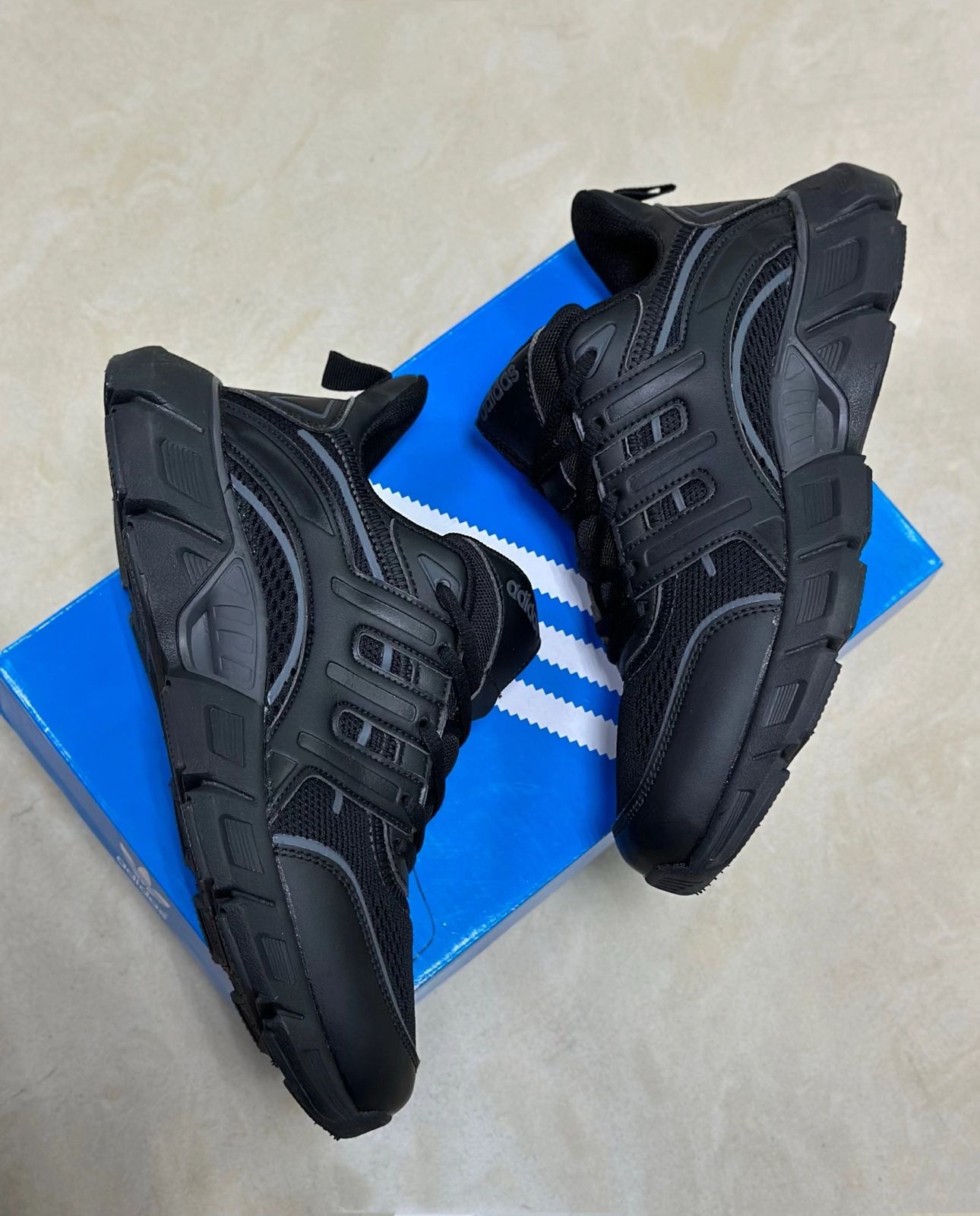 картинка Мужские весенние кроссовки AIR SO-240-248 (8 пар в коробе, размер 41-46) от оптового интернет-магазина Shoesopt.by