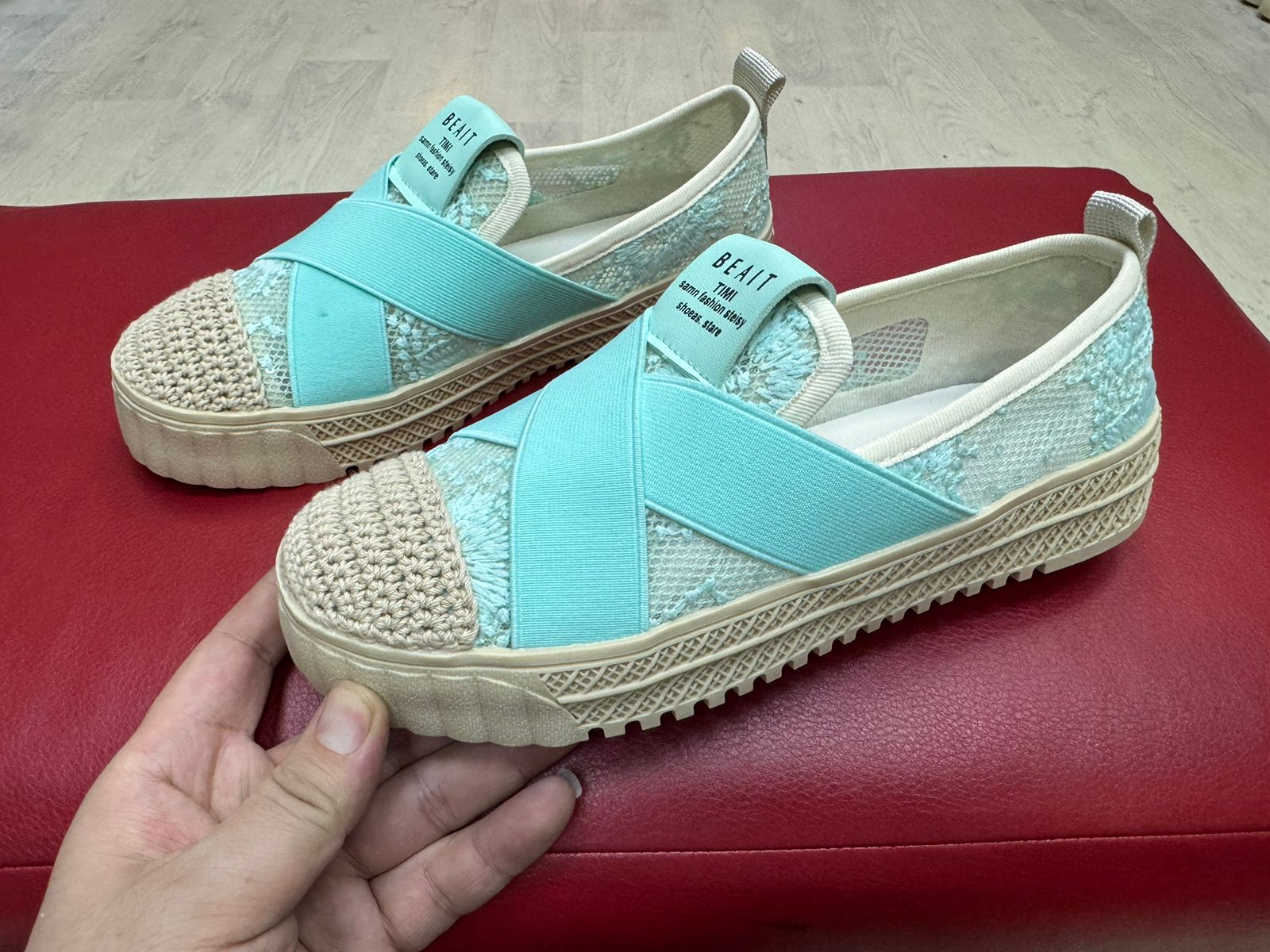 Женские весенние туфли SUYIFEIYA SO-246-161 (8 пар в коробе, размер 36-41)