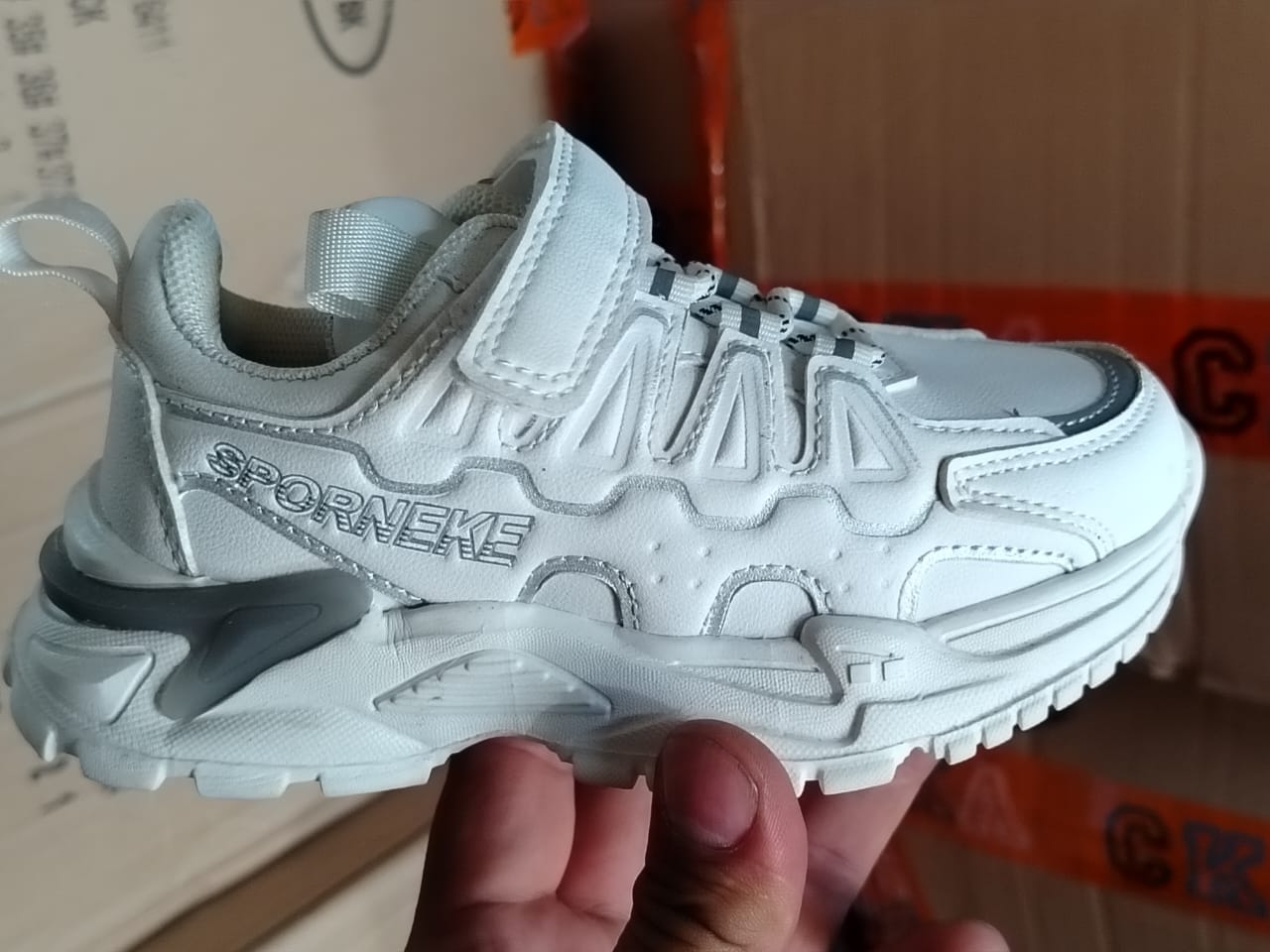 Детские кроссовки  FASHION SO-251-40 (8 пар в коробе, 27-32 размер)