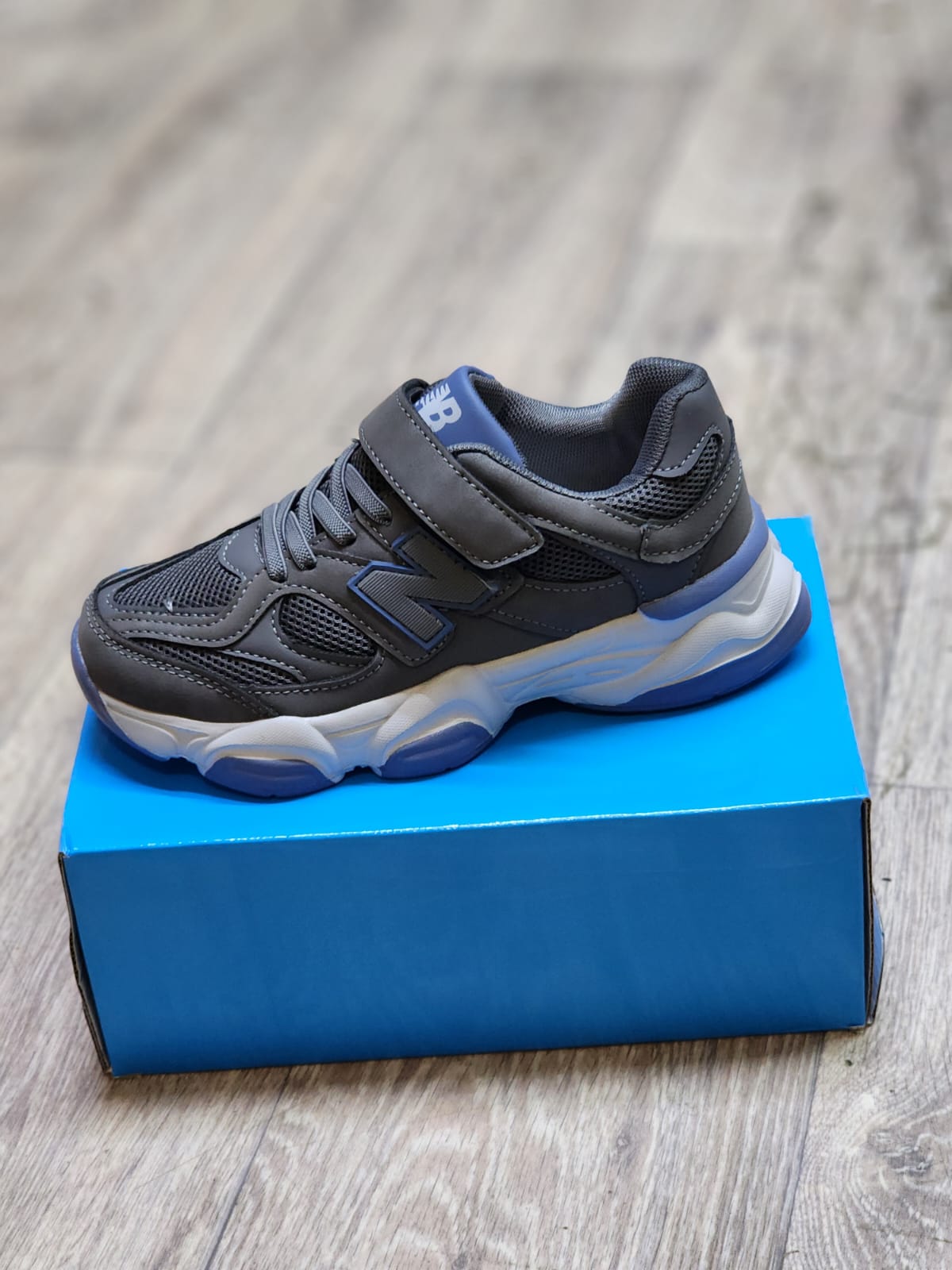 Детские кроссовки  FASHION SO-252-8 (8 пар в коробе, 32-37 размер)