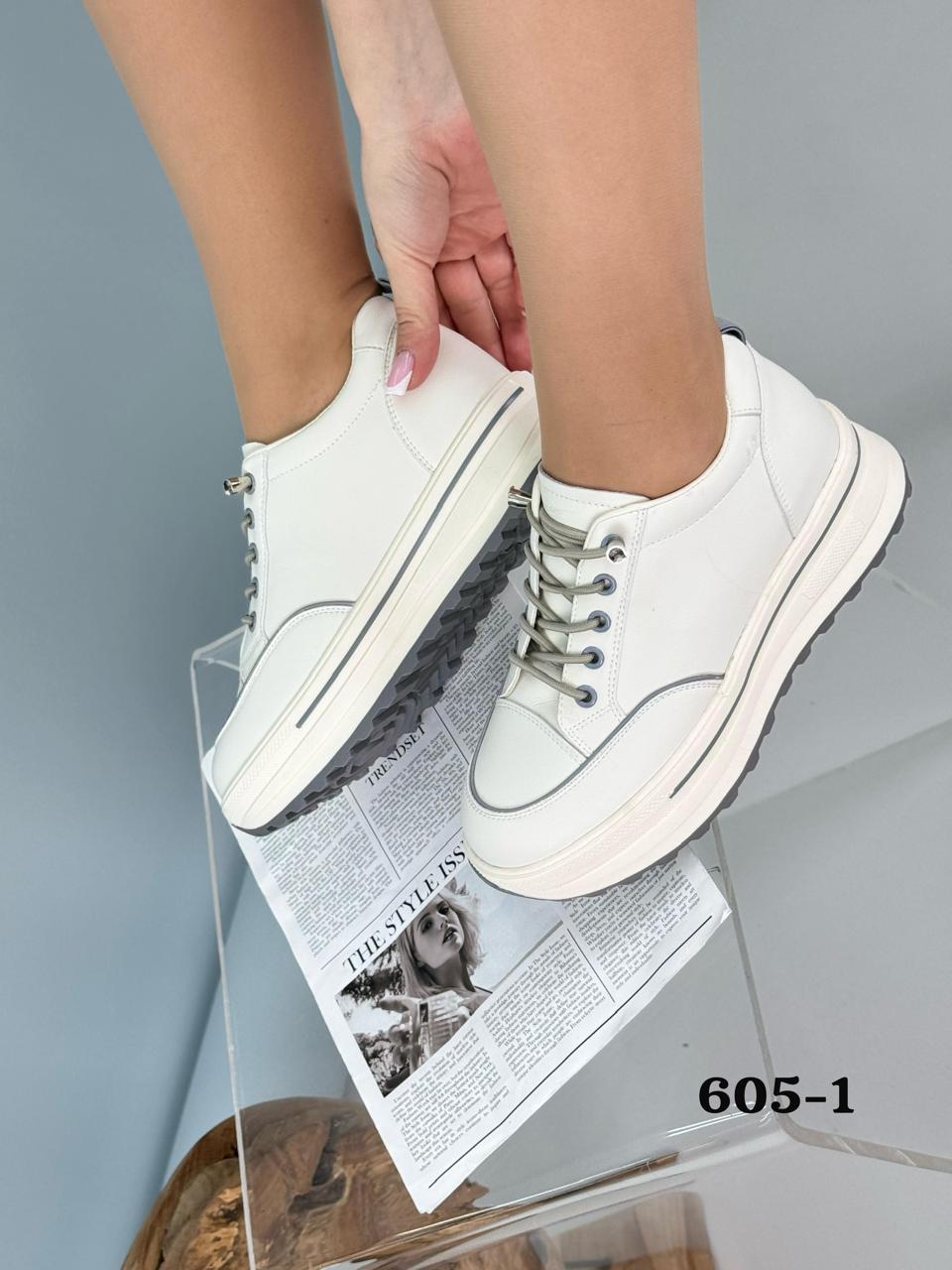 Женские кроссовки  FASHION SO-252-319 (8 пар в коробе, 36-41 размер)