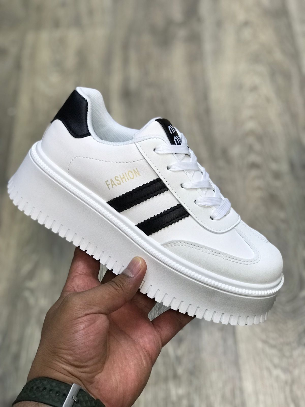 Женские кроссовки  FASHION SO-260-164 (8 пар в коробе, 36-41 размер)