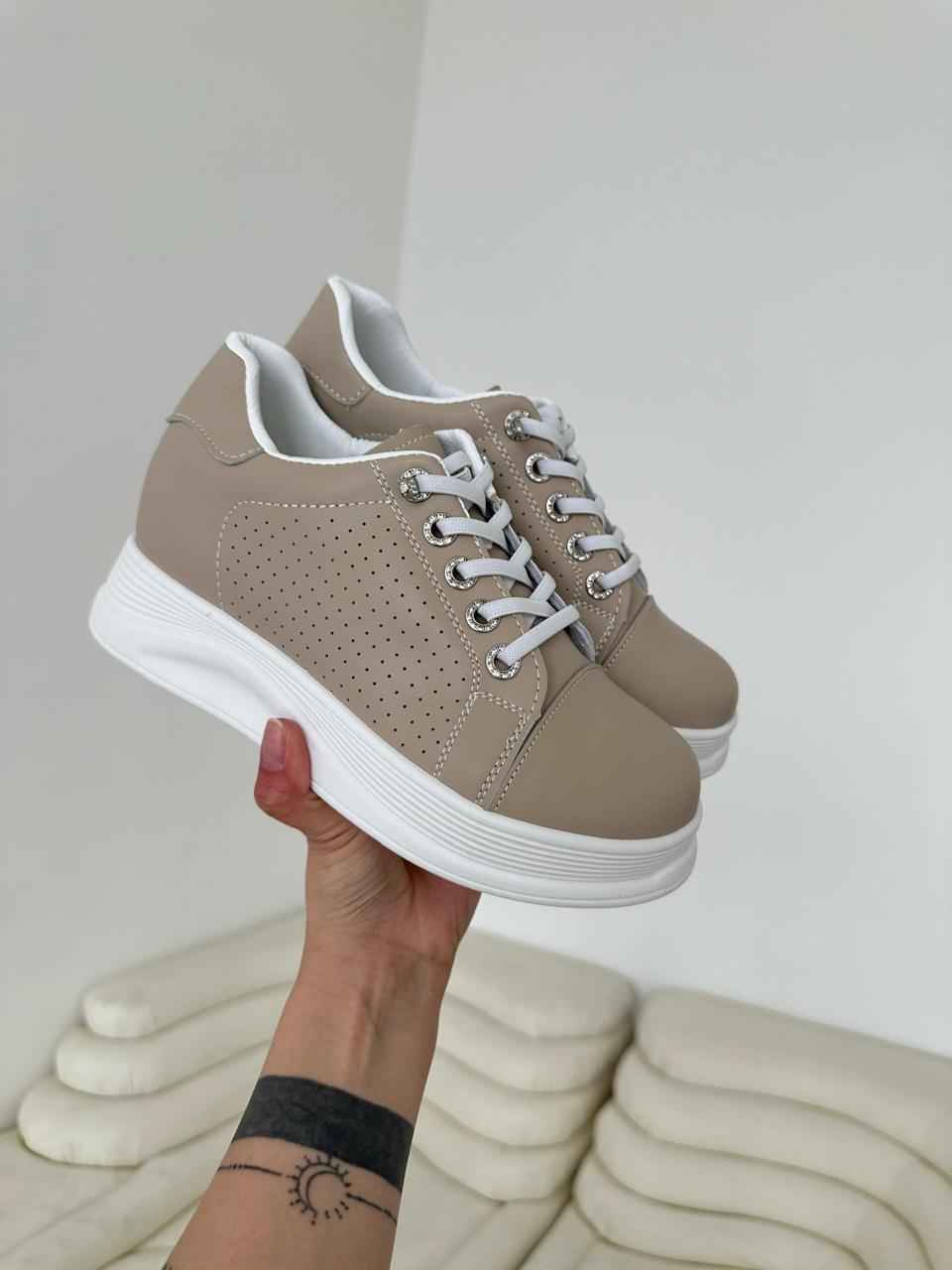 Женские кроссовки  FASHION SO-252-270 (8 пар в коробе, 36-41 размер)