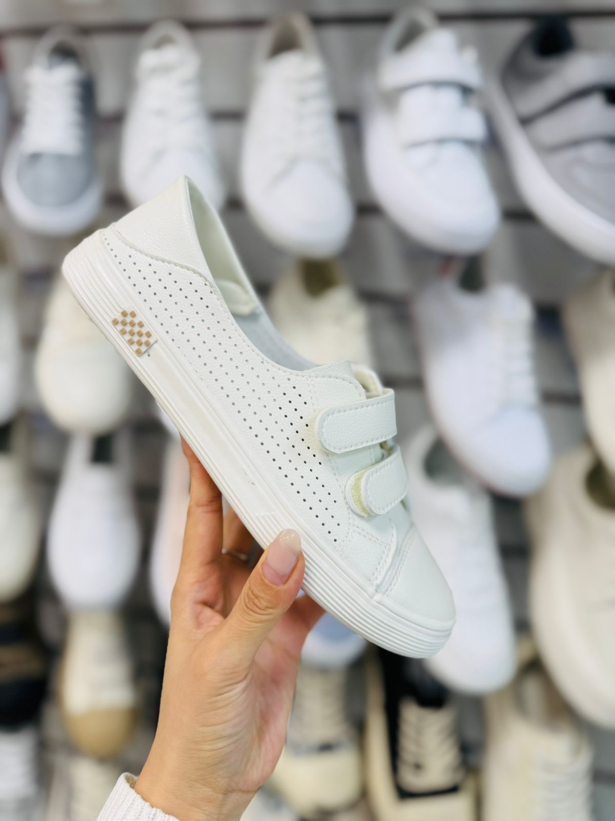 Женские кроссовки  FASHION SO-260-228 (8 пар в коробе, 36-41 размер)