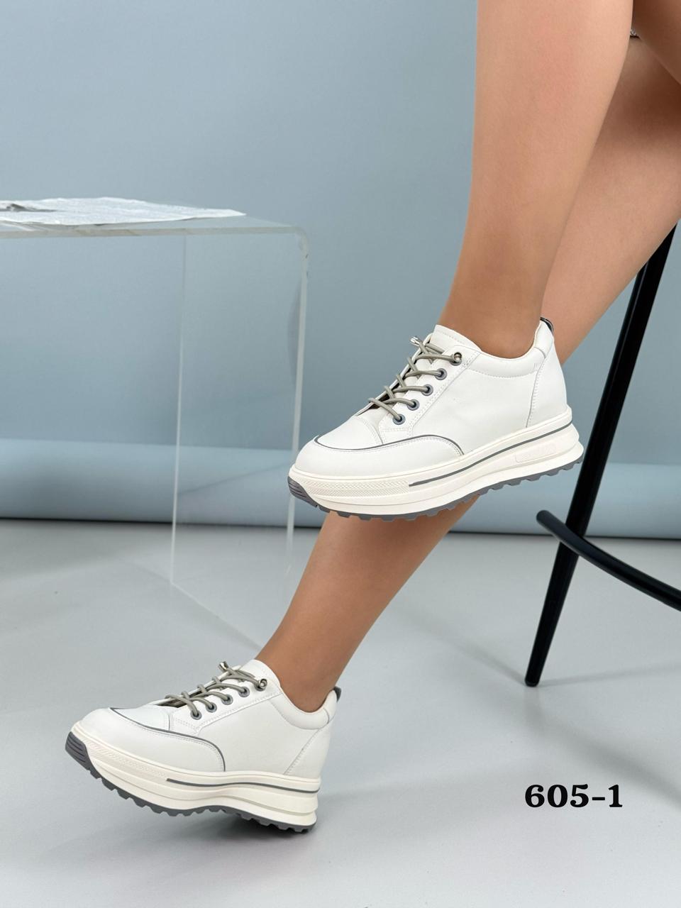 Женские кроссовки  FASHION SO-252-317 (8 пар в коробе, 36-41 размер)