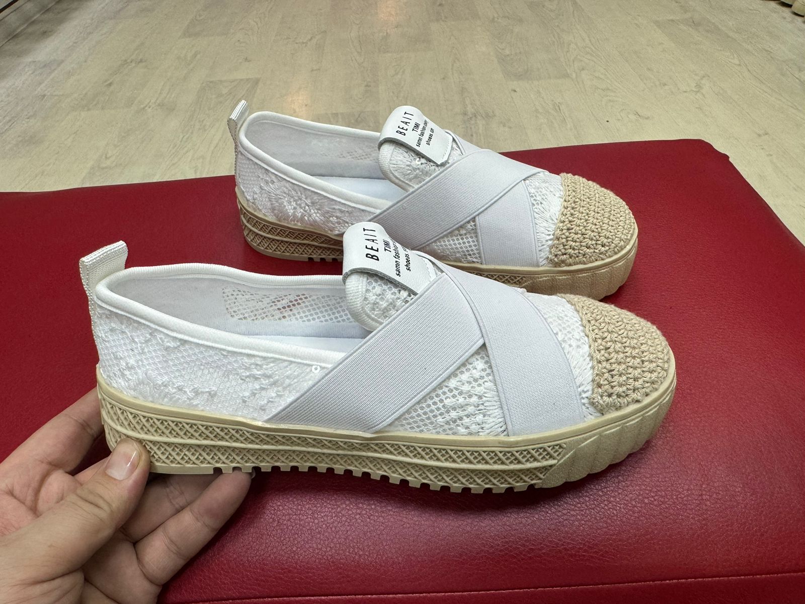 Женские весенние туфли SUYIFEIYA SO-246-162 (8 пар в коробе, размер 36-41)