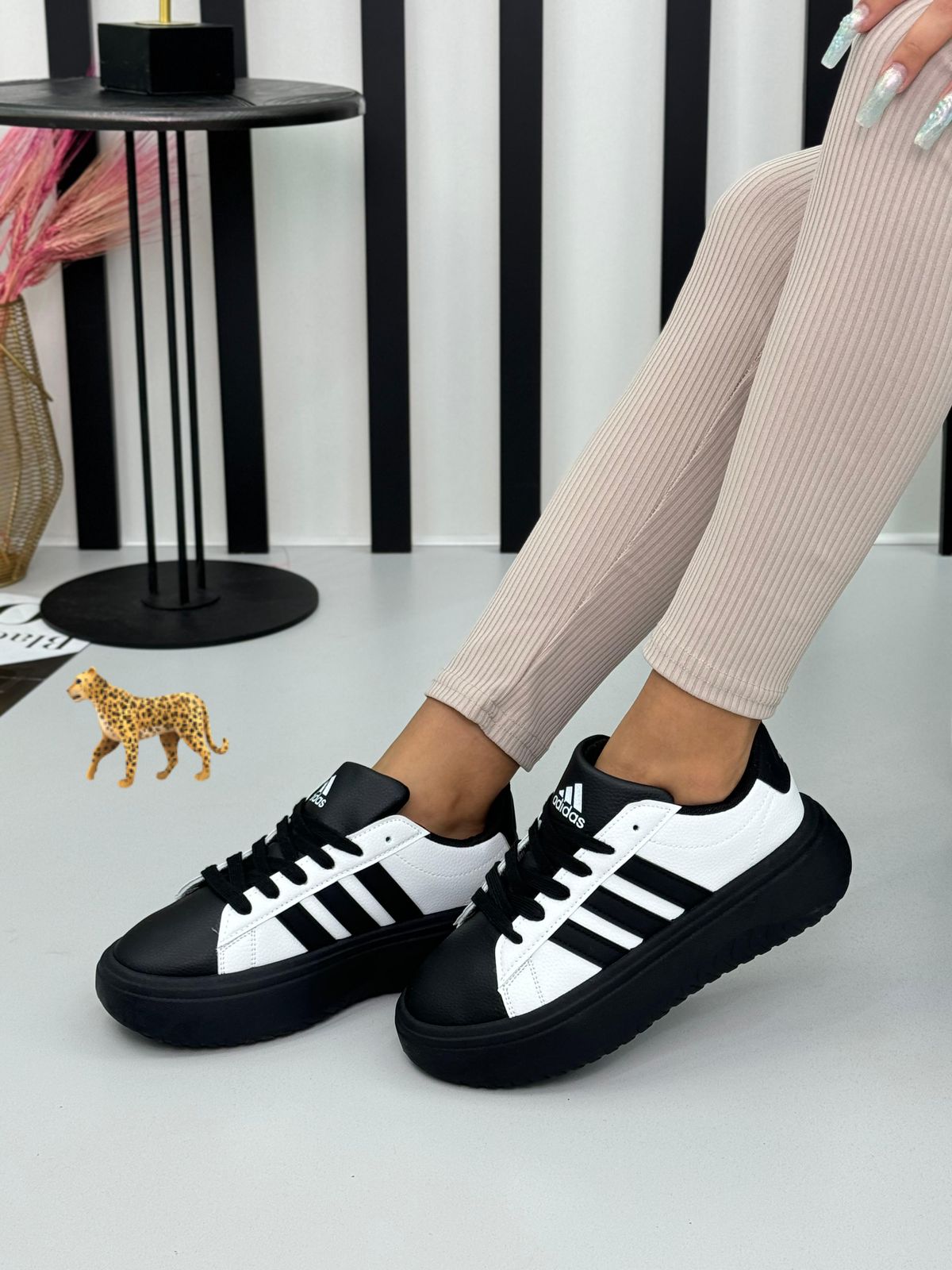 Женские кроссовки  AIR SO-251-129 (8 пар в коробе, 36-41 размер)