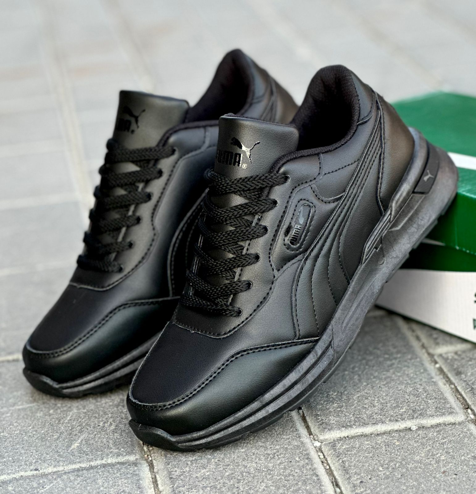 Мужские кроссовки  AIR SO-251-225 (8 пар в коробе, 41-46 размер)