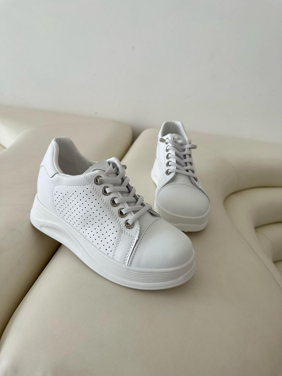 Женские кроссовки  FASHION SO-252-272 (8 пар в коробе, 36-41 размер)