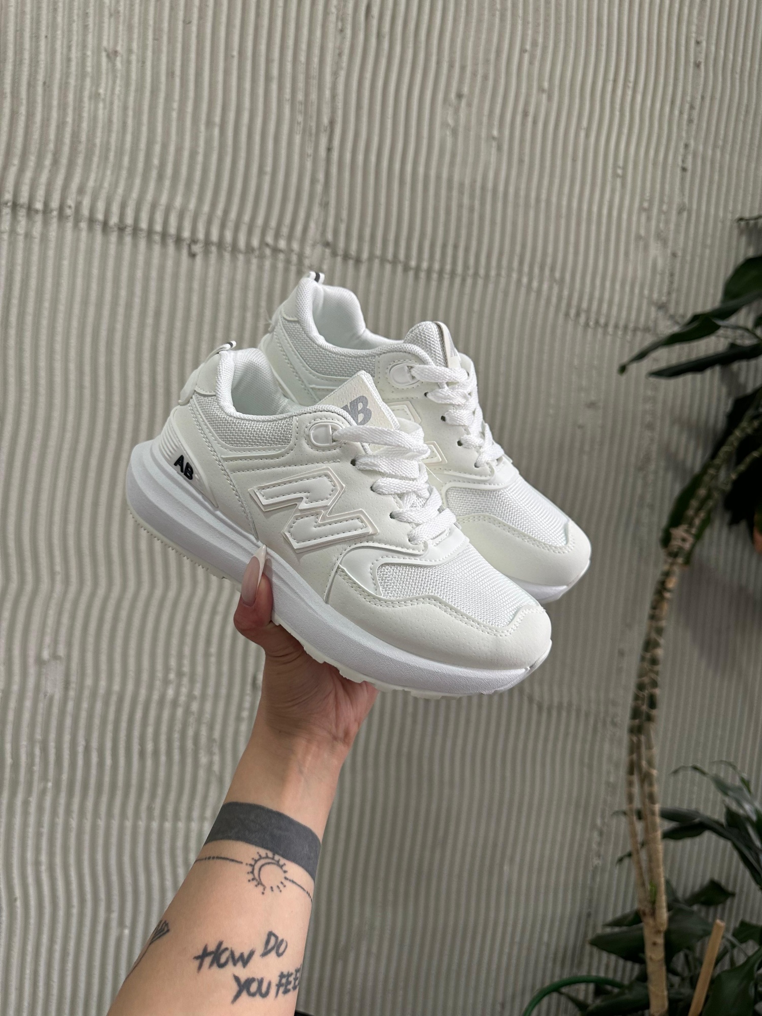 Женские кроссовки  FASHION SO-252-285 (8 пар в коробе, 36-41 размер)